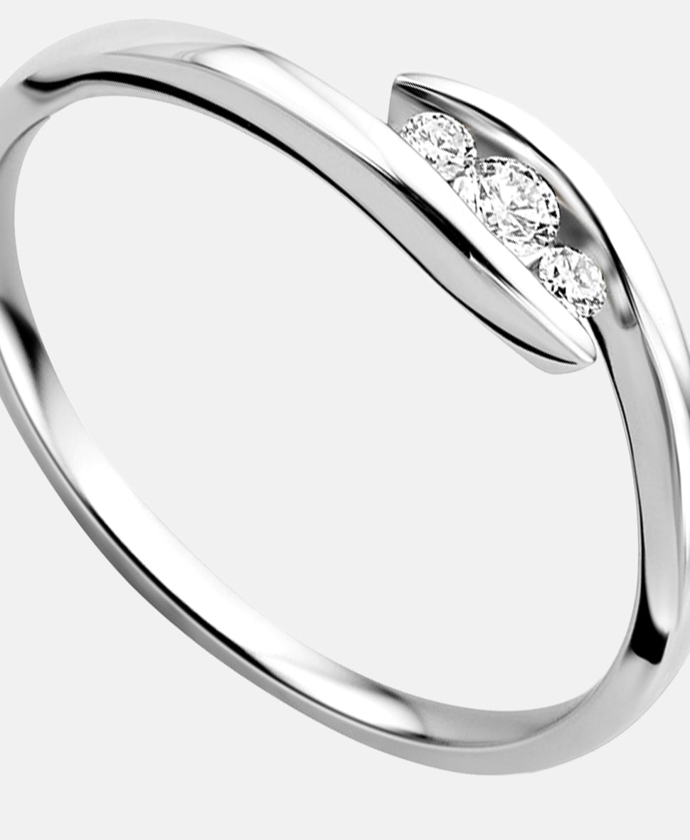 Ring aus 375 Weißgold mit Diamant