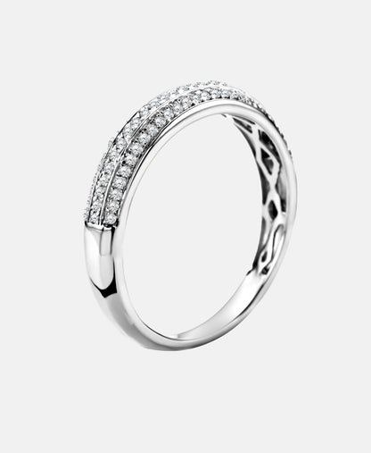 Ring aus 375 Weißgold mit Diamant