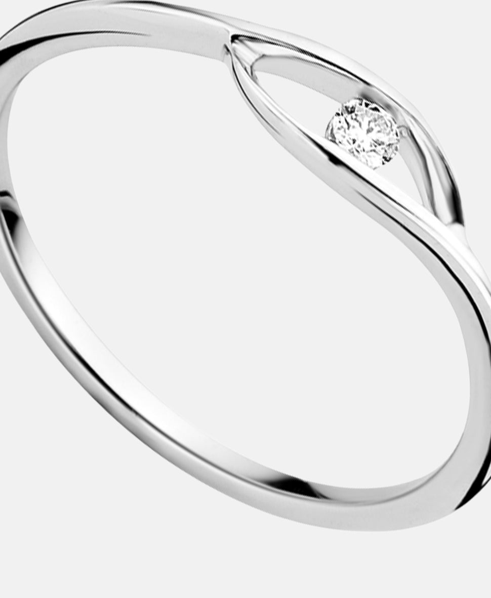 Ring aus 375 Weißgold mit Diamant