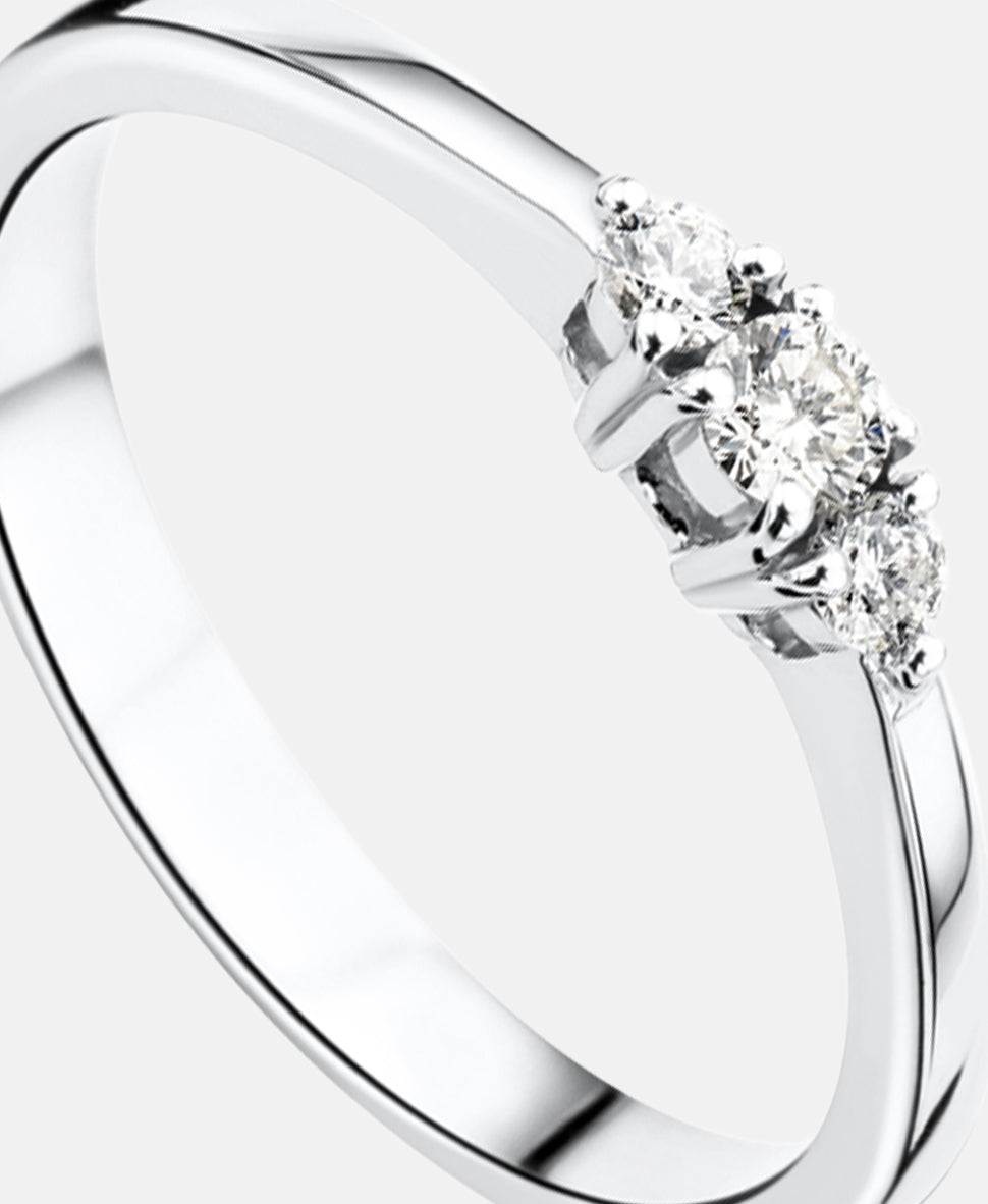 Trilogie-Ring aus 750 Weißgold mit 0.15 Karat Diamant