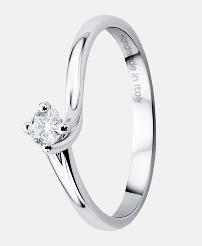 Ring aus 750 Weißgold mit 0.12 Karat Diamant
