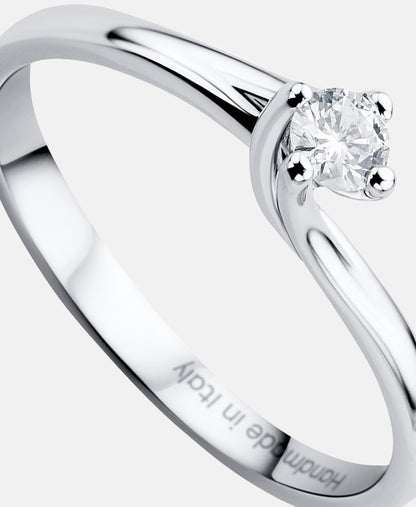 Ring aus 750 Weißgold mit 0.12 Karat Diamant